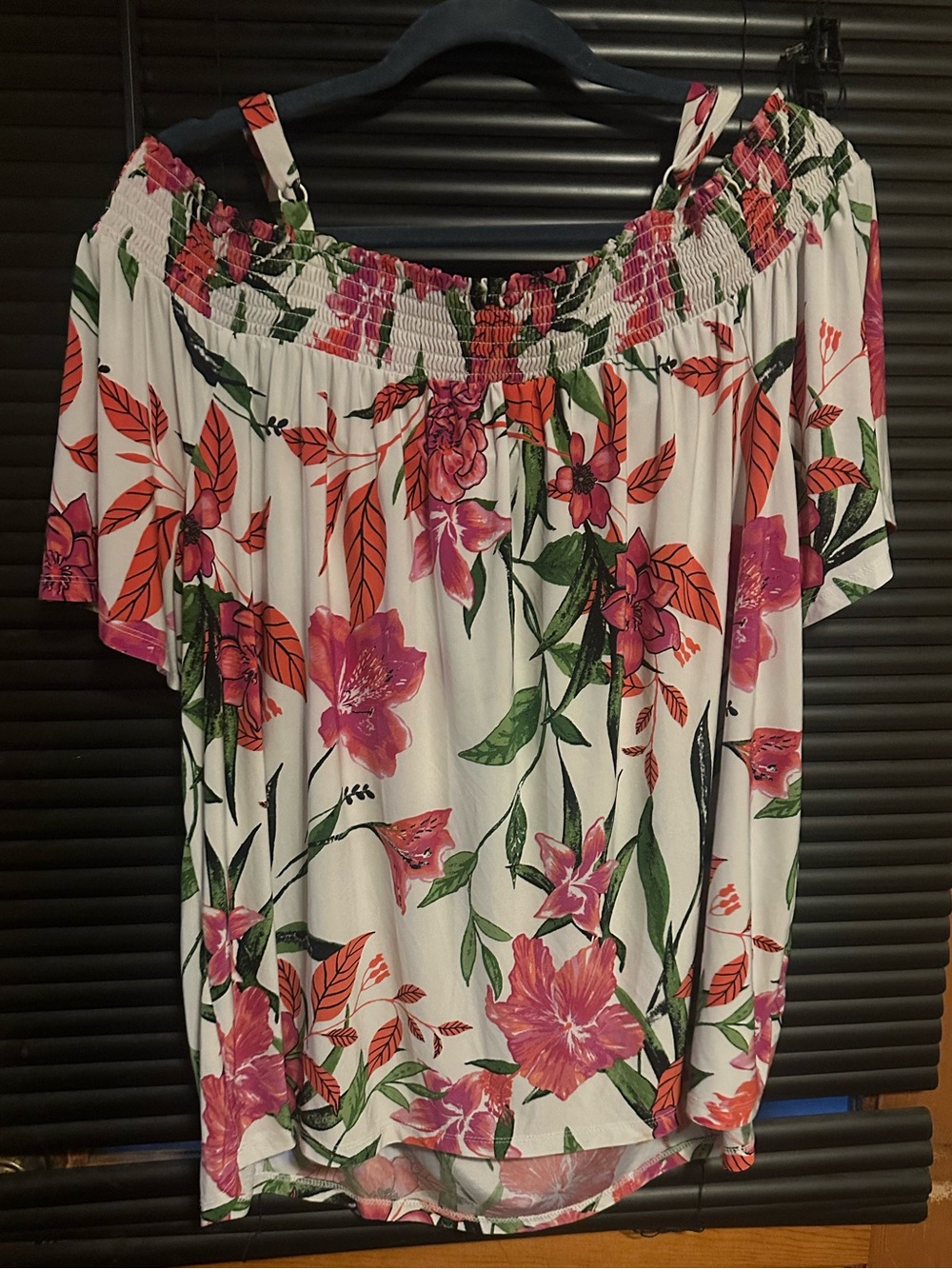 I.N.C. International Concepts woman Tropical Flower Vine Off-The-Shoulder Top - Picture 4 of 4